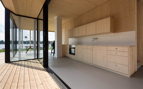 Lakehouse-in-Austria_Maximilian-Eisenkock-Architecture_dezeen_468_10