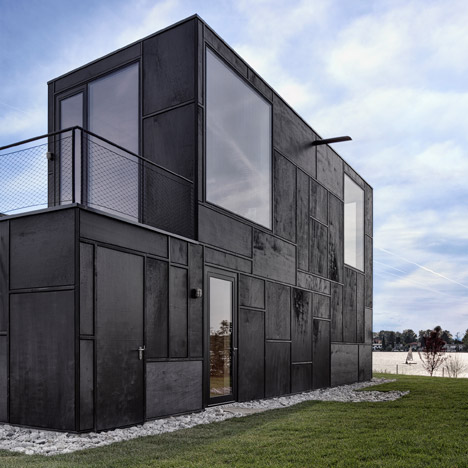 Lakehouse-in-Austria_Maximilian-Eisenkock-Architecture_dezeen_468_6