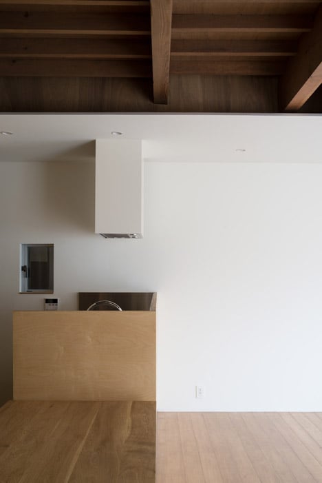 Leave Small House by Tsubasa Iwahashi