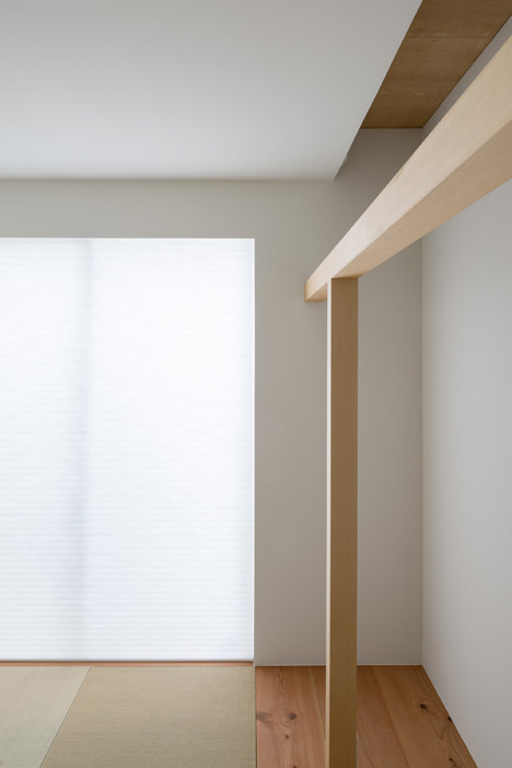 Leave Small House by Tsubasa Iwahashi