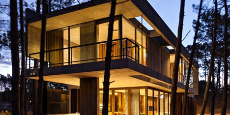 Marino House by ATV Arquitectos