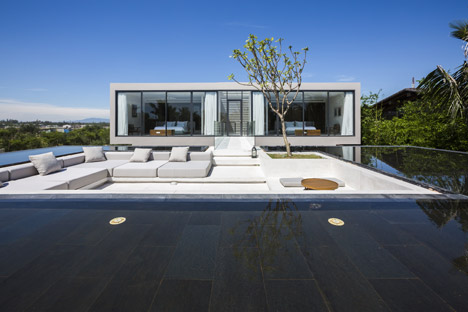 Naman Villa by MIA Design Studio