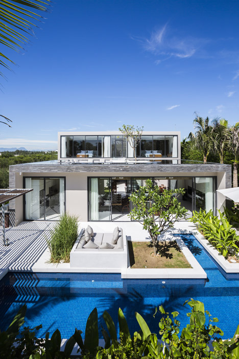 Naman Villa by MIA Design Studio