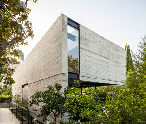 SB House by Pitsou Kedem