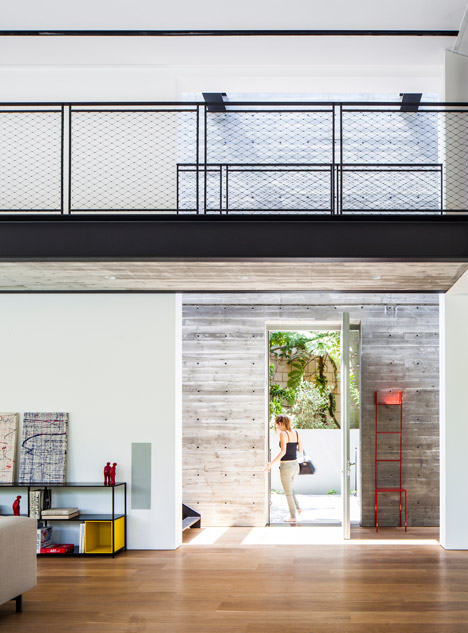 SB House by Pitsou Kedem