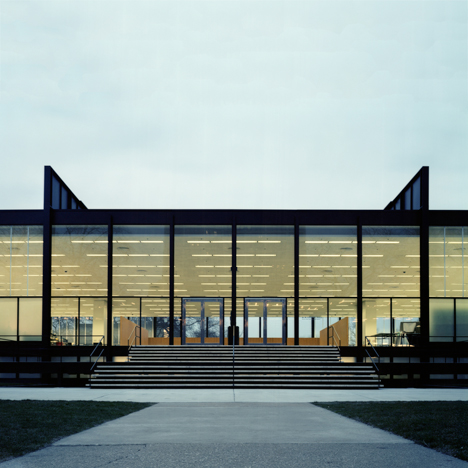 SR-Crown-Hall_Mies_dezeen_sq