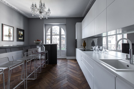 Strauss apartment by YCL