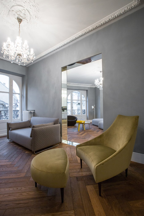 Strauss apartment by YCL