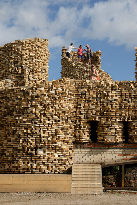 Selpo pavilion at Nikola-Lenivets by Nikolay Polissky