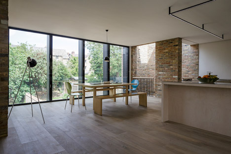 Semi-detached house in Oxford by Delvendahl Martin Architects