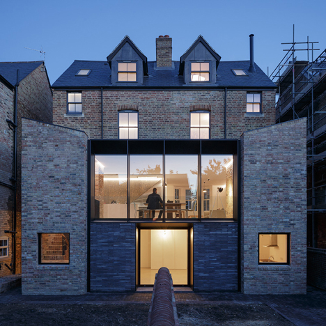 Semi-detached house in Oxford by Delvendahl Martin Architects