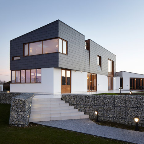 Split house by Alma-nac