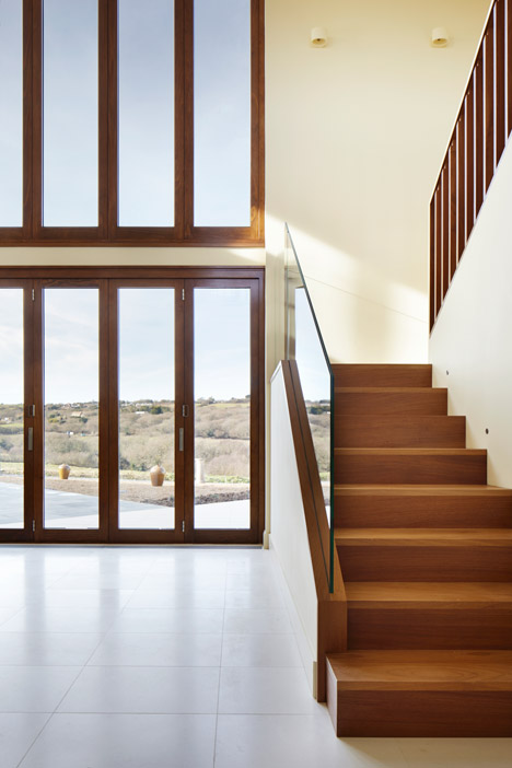 Split house by Alma-nac