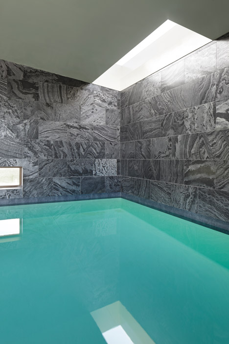 Split house by Alma-nac
