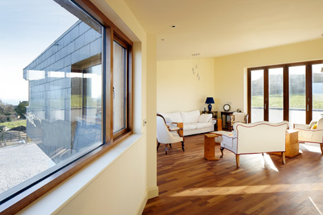 Split house by Alma-nac