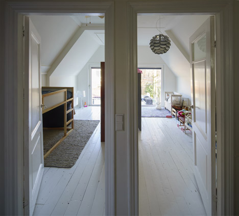 Stretched House by Ruud Visser Architecten