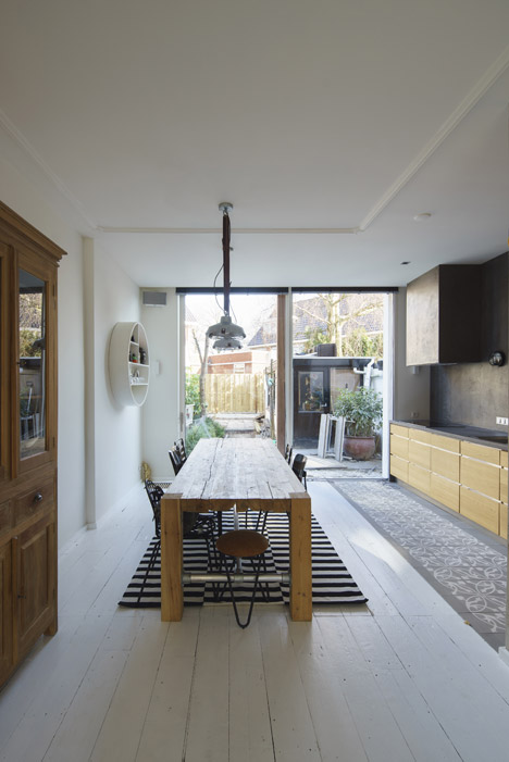 Stretched House by Ruud Visser Architecten