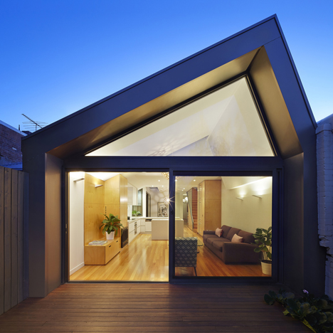 Nic Owen Architects updates ornate Melbourne terrace with ribbed steel extension