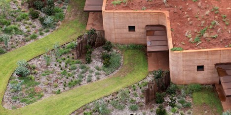 The Great Wall of WA by Luigi Rosselli