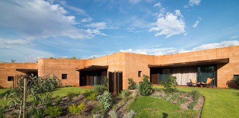 The Great Wall of WA by Luigi Rosselli Architects