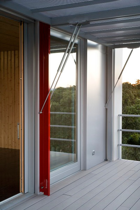 The-Spaceship-Home-by-NOEM_dezeen_468_22