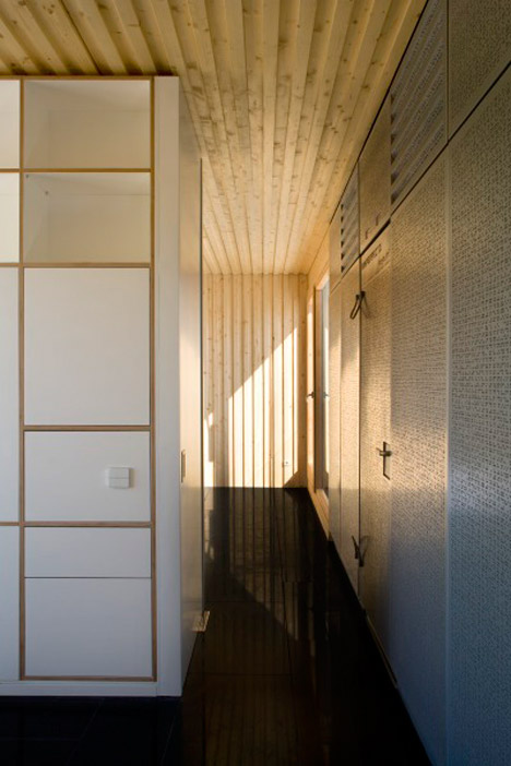 The-Spaceship-Home-by-NOEM_dezeen_468_25