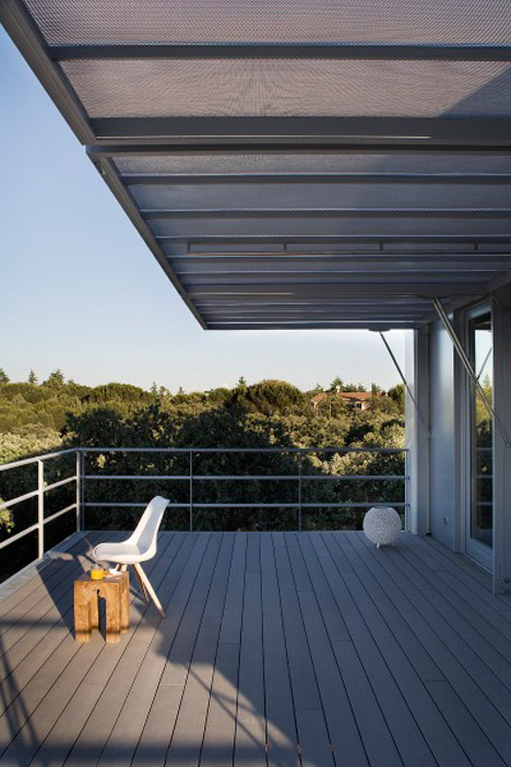 The-Spaceship-Home-by-NOEM_dezeen_468_37