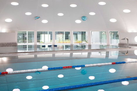 Tournesol Swimming Pool by Urbane Kultur