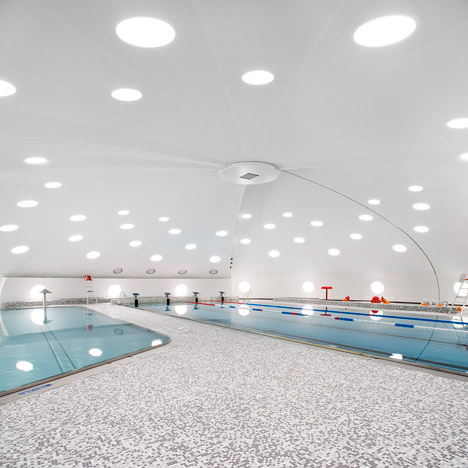 Tournesol Swimming Pool by Urbane Kultur
