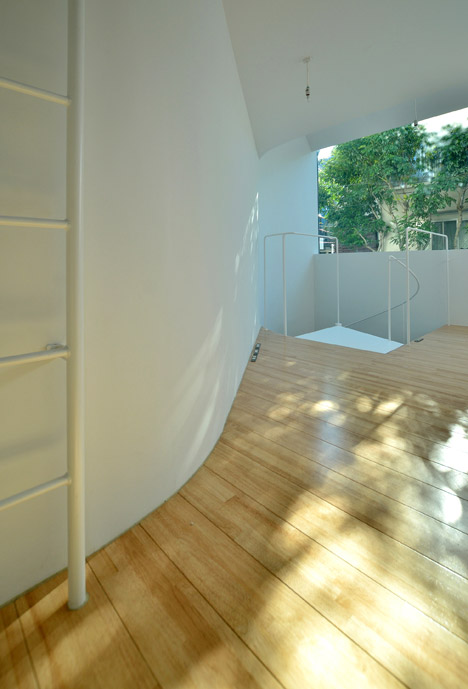 Townhouse in Takaban by Niji Architects