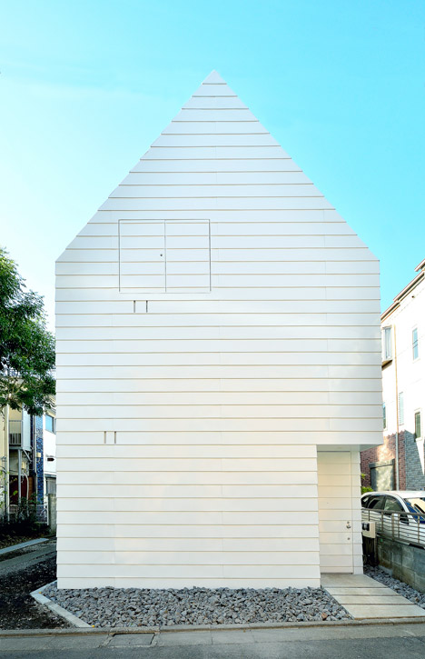 Townhouse in Takaban by Niji Architects