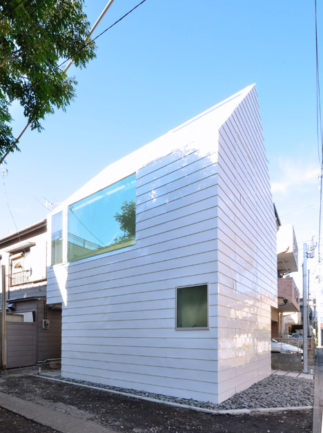 Townhouse in Takaban by Niji Architects