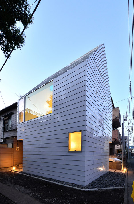 Townhouse in Takaban by Niji Architects