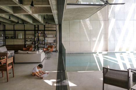 Tropical Box House by WHBC Architects