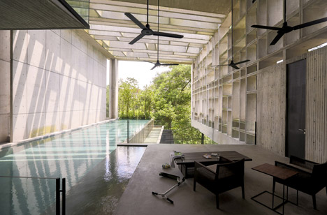 Tropical Box House by WHBC Architects