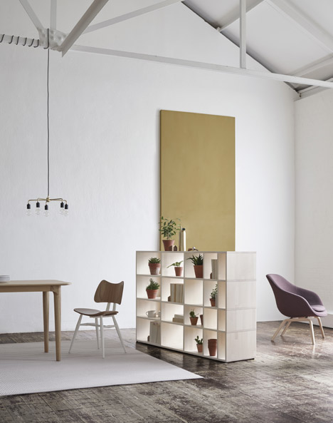 Hub table by Yves Behar for Tylko