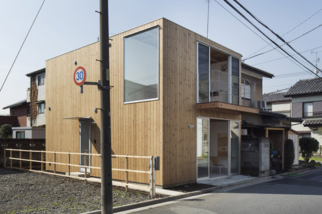 Wooden Box House by Hisako Yamamura suzuki architects