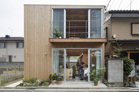 Wooden Box House by Hisako Yamamura suzuki architects