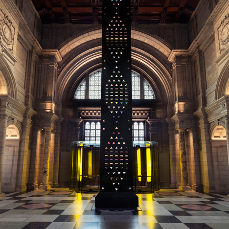 Kim Thomé installs giant crystal zoetrope inside London’s V&A museum