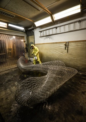 3D printed Dragon Benches by Joris Laarman