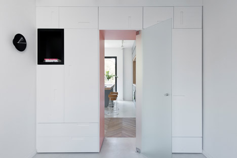 55 metre Tel Aviv apartment by Maayan Zusman and Amir Navon