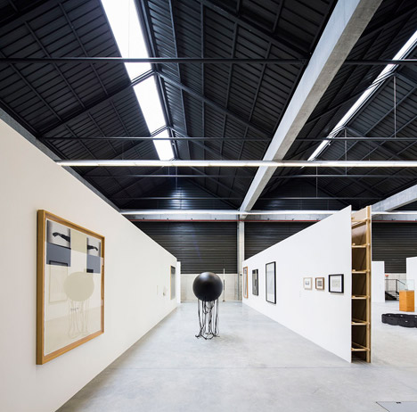 Ademia office and warehouse building by Joao Mendes Ribeiro