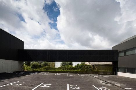 Ademia office and warehouse building by Joao Mendes Ribeiro