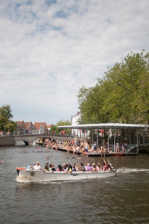 Canal Swimmer's Club by Atelier Bow-Wow + Architectuuratelier Dertien 12 for Belgian Triennial