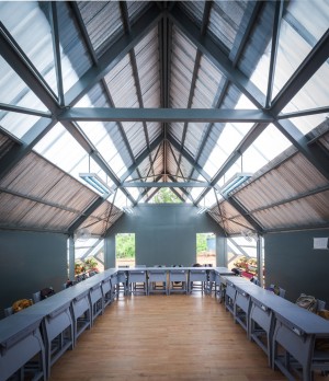 Baan Huay Sarn Yaw School by Vin Varavarn Architects