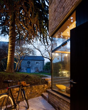 Brick Addition by NOJI Architects, Dublin