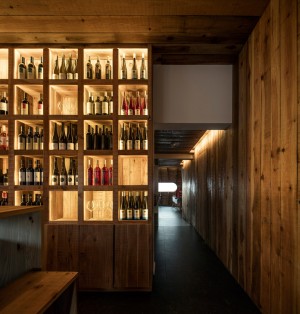 Cella-Bar_FCC-Arquitectura-Paulo-Lobo_dezeen_936_18