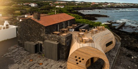 Cella Bar FCC by Arquitecture Paulo Lobo