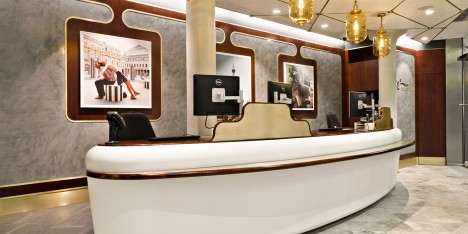 Eurostar Tickethall by Christopher Jennings
