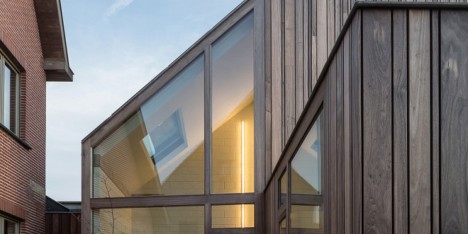 Dentist-practice_Declerck-Daels_Bruges_dezeen_sq1